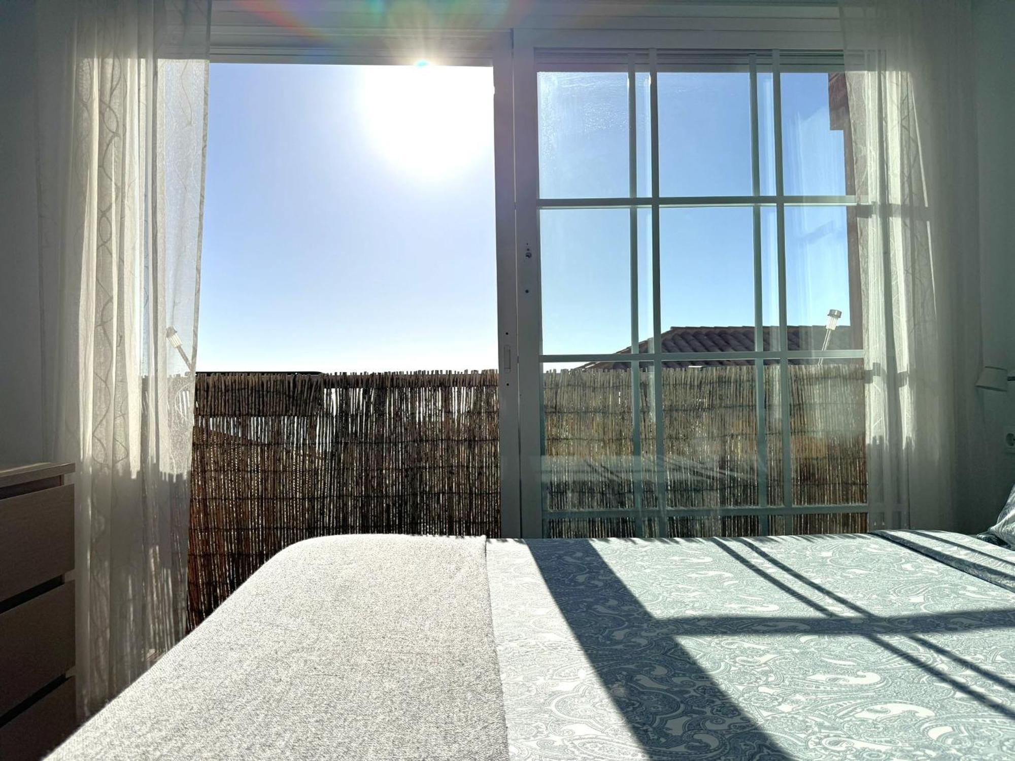 Peaceful Studio With Amazing Sea Views And Free Parking เบนัลมาเดนา ภายนอก รูปภาพ