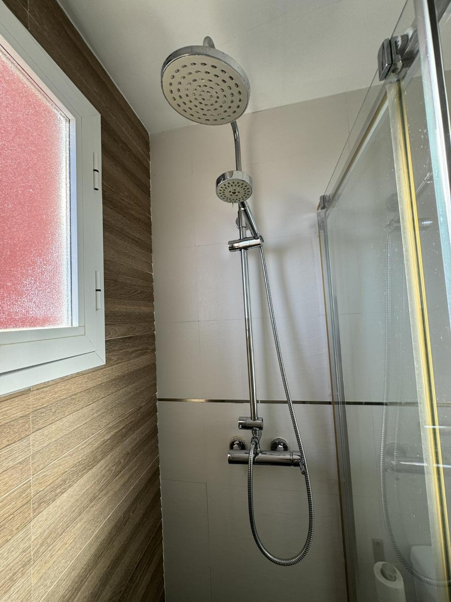Peaceful Studio With Amazing Sea Views And Free Parking เบนัลมาเดนา ภายนอก รูปภาพ